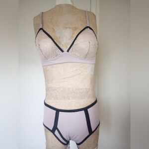 Elegant Lace Trimmed Lingerie Set in Light Pink and Black